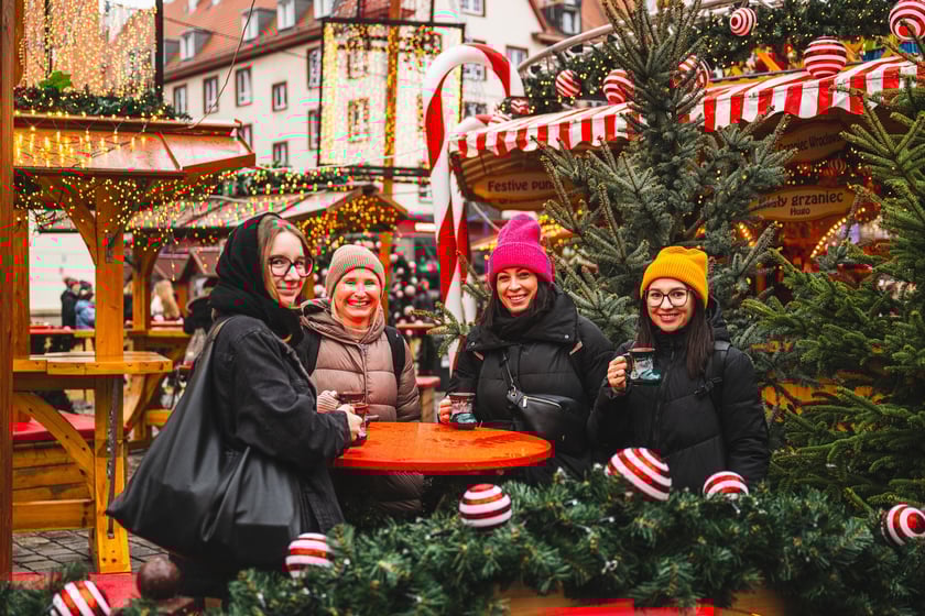 Wrocławski Jarmark Bożonarodzeniowy 2024 w dniu otwarcia (29 listopada)