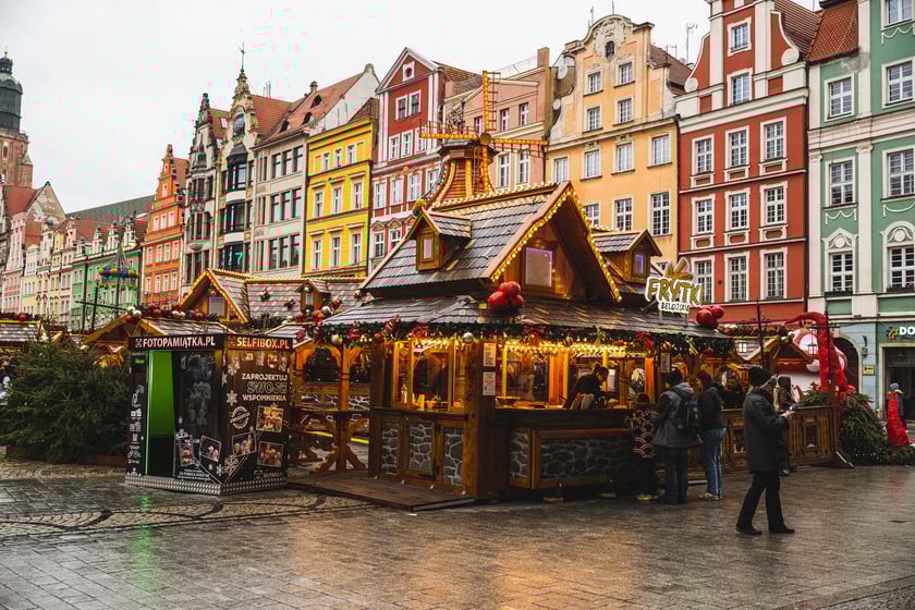 Wrocławski Jarmark Bożonarodzeniowy 2024 w dniu otwarcia (29 listopada)