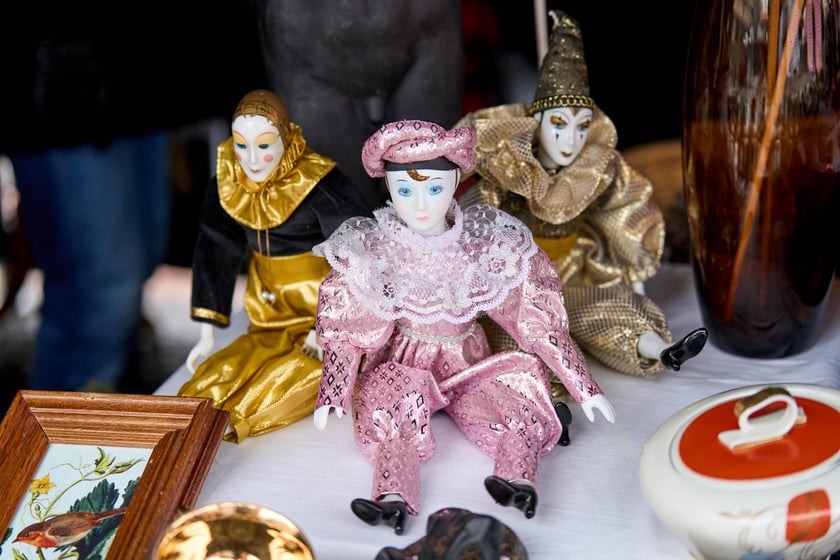 Giełda staroci pod katedrą św. Marii Magdaleny. Wrocław, 6-8.12.2024