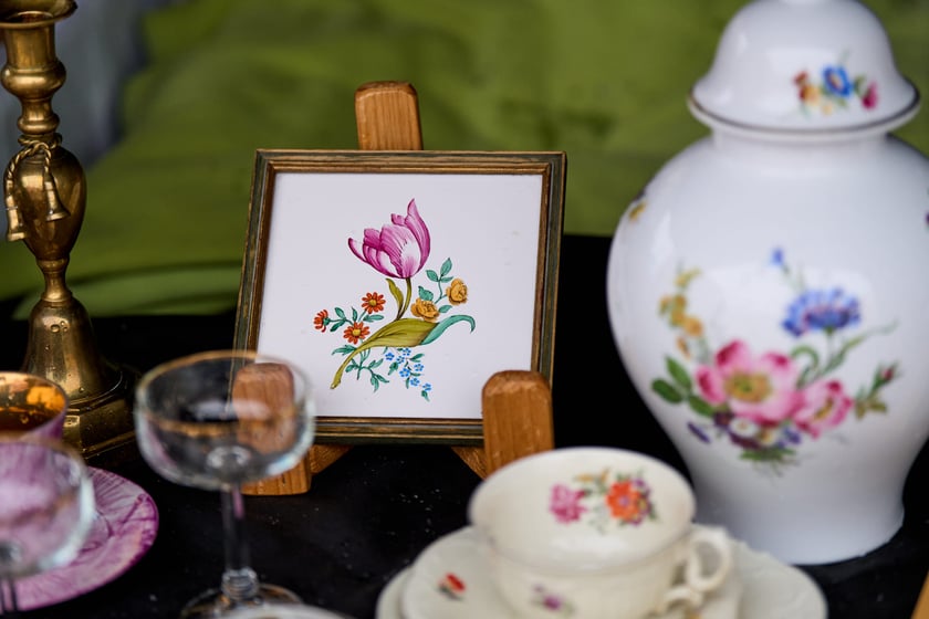 Giełda staroci pod katedrą św. Marii Magdaleny. Wrocław, 6-8.12.2024