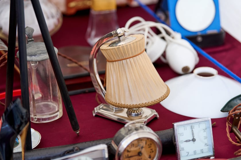 Giełda staroci pod katedrą św. Marii Magdaleny. Wrocław, 6-8.12.2024