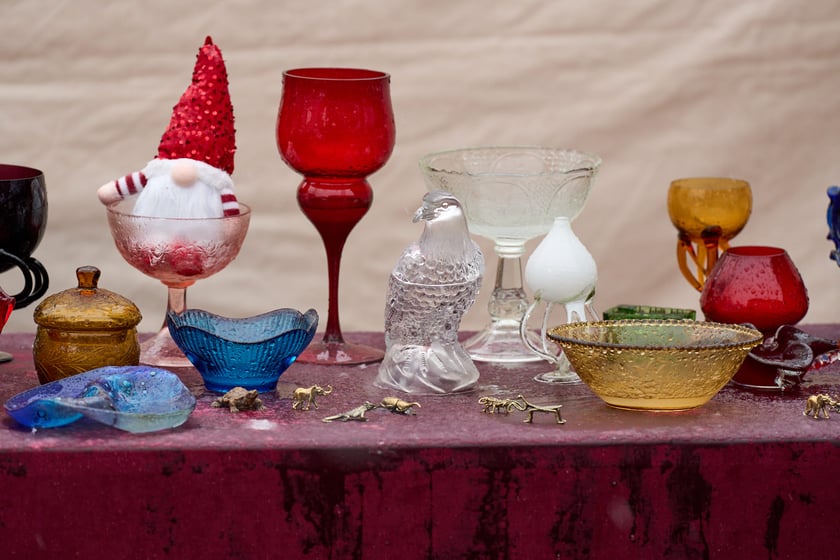 Giełda staroci pod katedrą św. Marii Magdaleny. Wrocław, 6-8.12.2024