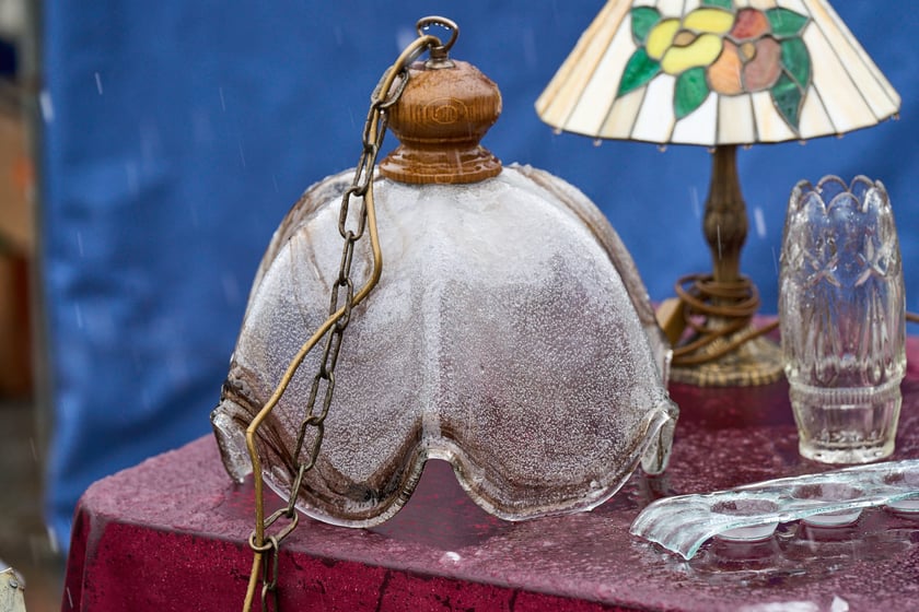 Giełda staroci pod katedrą św. Marii Magdaleny. Wrocław, 6-8.12.2024