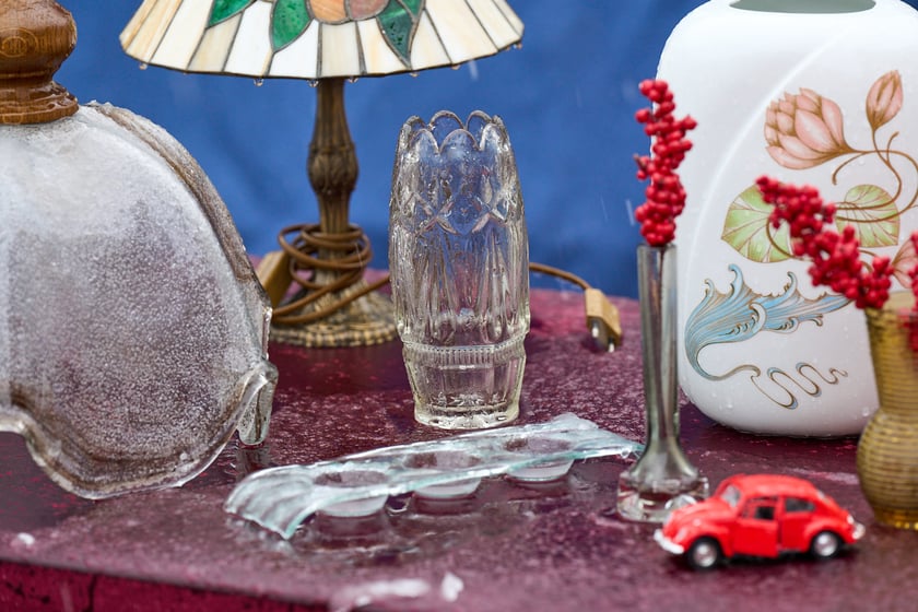 Giełda staroci pod katedrą św. Marii Magdaleny. Wrocław, 6-8.12.2024