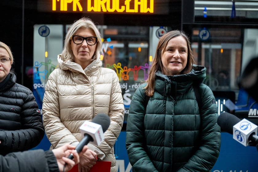 Dziś, 10 grudnia, w Międzynarodowy Dzień Praw Człowieka, wyruszył tramwaj poświęcony naszym niezbywalnym prawom. Na przystanku "Opera" nastąpiła inauguracja tramwaju, który tak oklejony będzie kursował przez cały rok