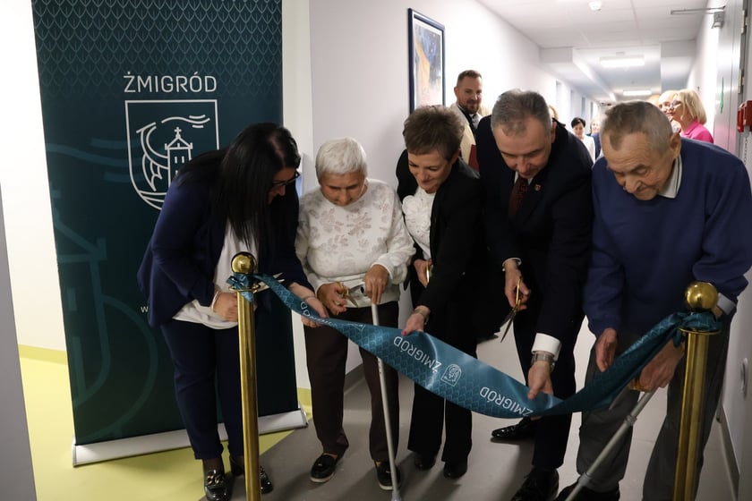 Otwarcie Centrum Opiekuńczo-Mieszkalnego w Żmigrodzie.