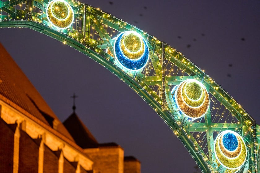 Świąteczne iluminacje i ozdoby we Wrocławiu, Most Tumski
