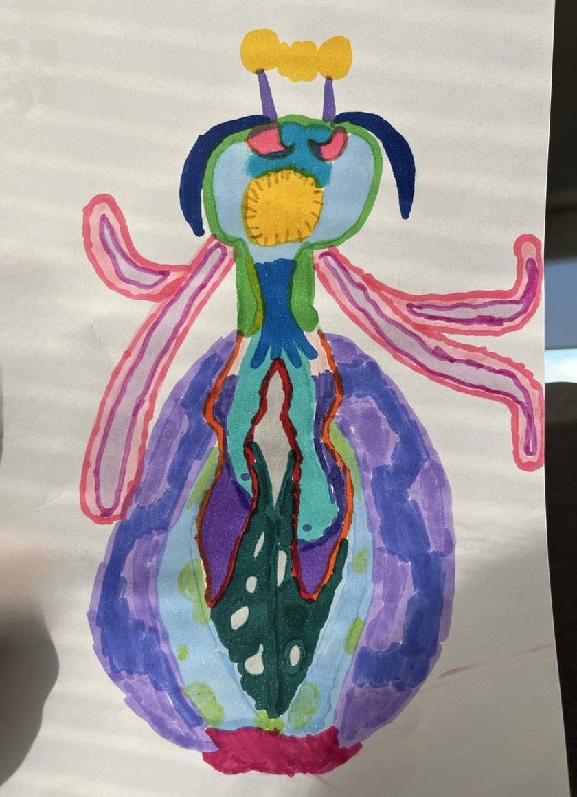 Maskotki uszyte na podstawie rysunk&oacute;w dziecięcych oraz same rysunki