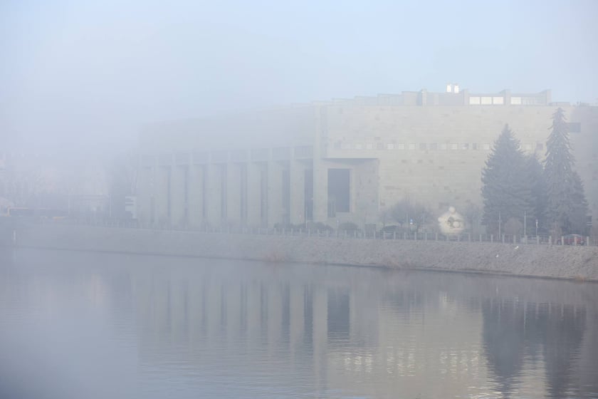 Wrocław we mgle - zdjęcia z poranka 29.12.2024 r.