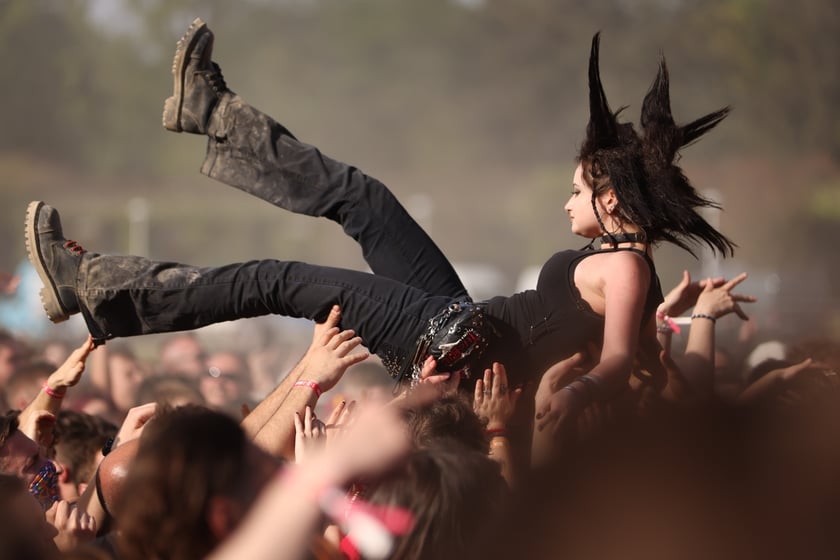 3-maj&oacute;wka we Wrocławiu. Koncerty Pidżama Porno, KSU i Iona.