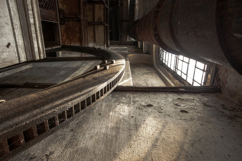 Wieża mierzy 40 metr&oacute;w co "czuć" po wejściu do wewnątrz.