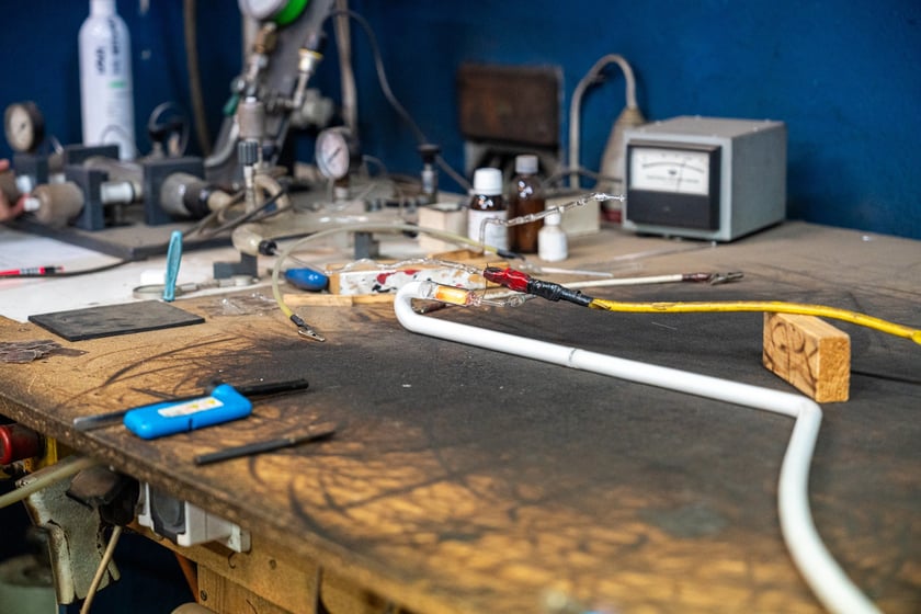 Poprzednia wizyta w warsztacie, przy okazji naprawy neonu dobry wieczór we Wrocławiu (rok 2024)