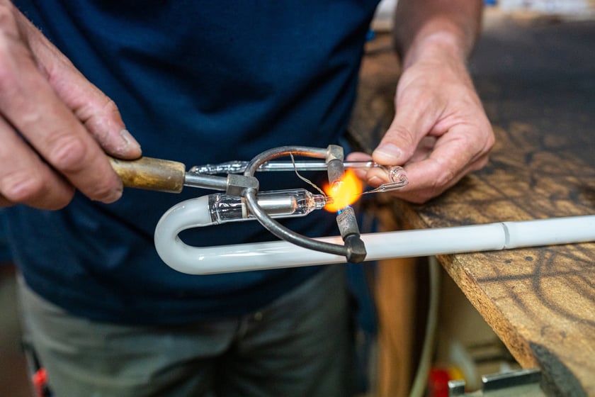 Poprzednia wizyta w warsztacie, przy okazji naprawy neonu dobry wieczór we Wrocławiu (rok 2024)