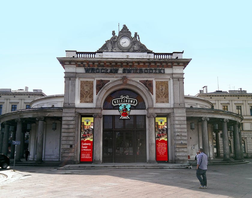 Zdjęcie z otwarcia Kolejkowa na Dworcu&nbsp; Świebodzkim&nbsp;