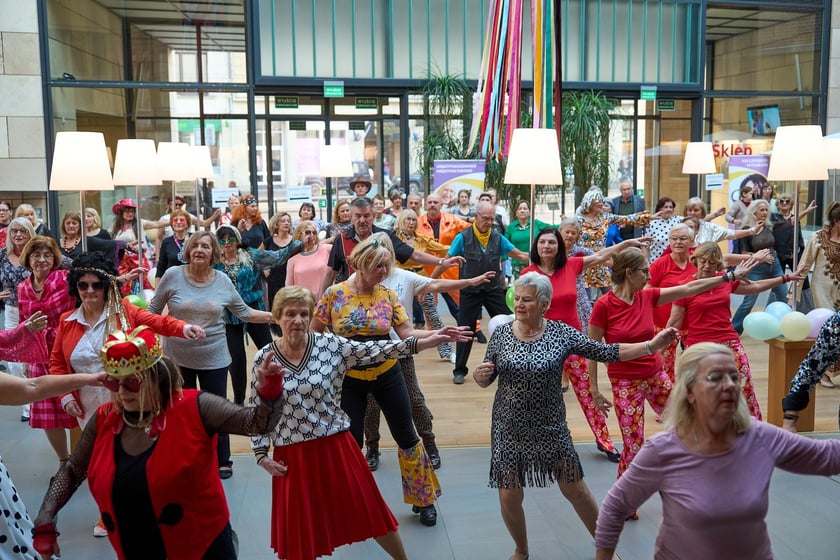 Dzień Babci i Dziadka w rytmie disco, Wrocławski Teatr Capitol