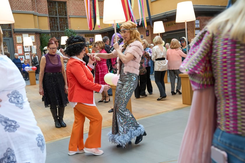 Dzień Babci i Dziadka w rytmie disco, Wrocławski Teatr Capitol