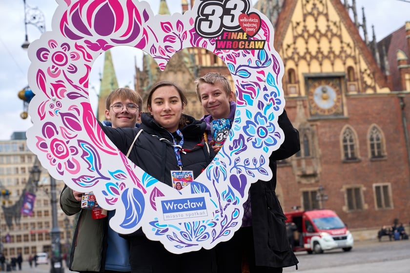 Wolontariusze podczas 33. finału WOŚP we Wrocławiu