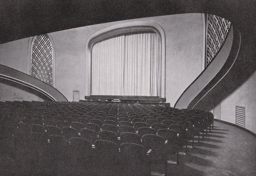 Wnętrze kina Deli (Deli Kino), około roku 1930 - kino znajdowało się takm, gdzie Arkady Wrocławskie