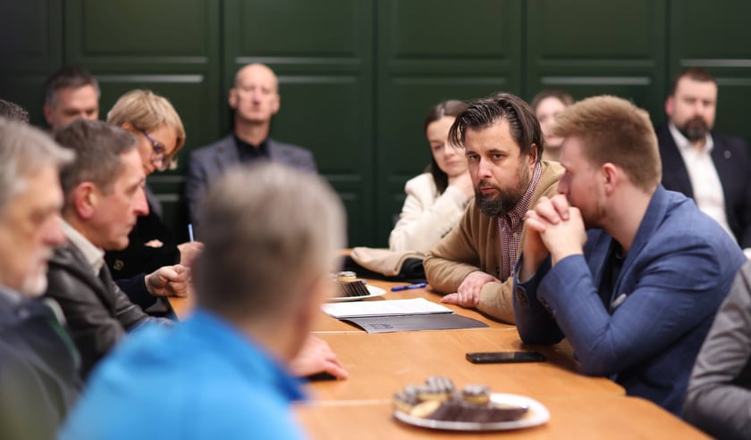 Spotkanie mieszkańców i RO Powstańców Śląskich z przedstawicielami miasta