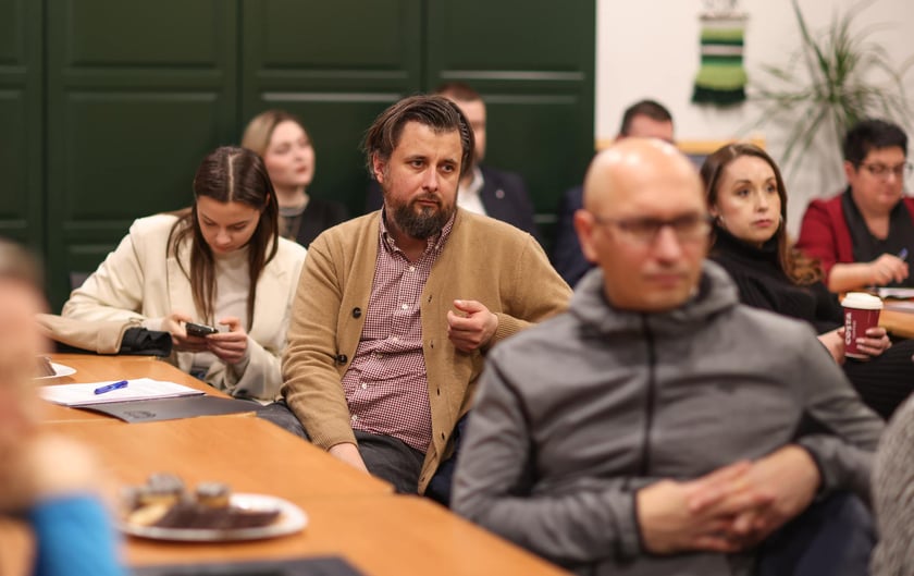 Spotkanie mieszkańców i RO Powstańców Śląskich z przedstawicielami miasta