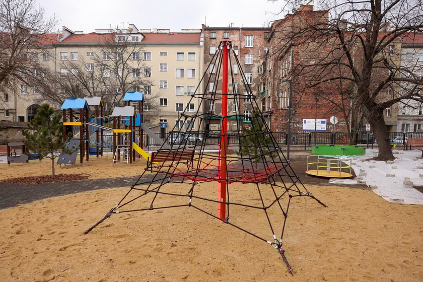 Wyremontowane podw&oacute;rko w kwartale&nbsp;Jaracza &ndash; Orzeszkowej &ndash; Wyszyńskiego - Nowowiejska