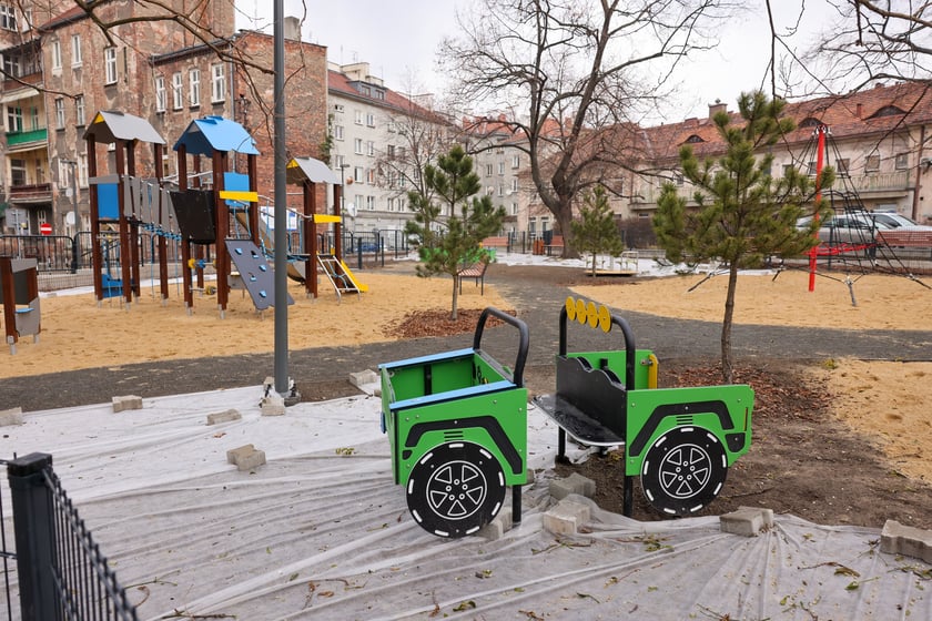 Wyremontowane podw&oacute;rko w kwartale&nbsp;Jaracza &ndash; Orzeszkowej &ndash; Wyszyńskiego - Nowowiejska