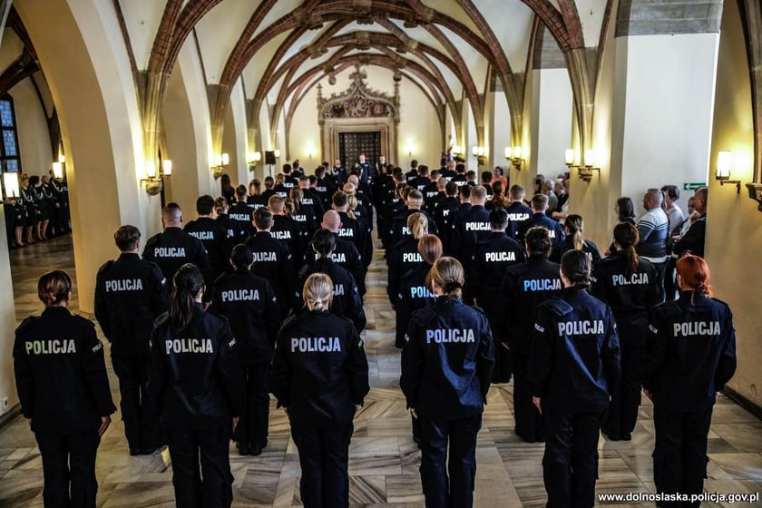 Ślubowanie policjantów w Ratuszu we Wrocławiu
