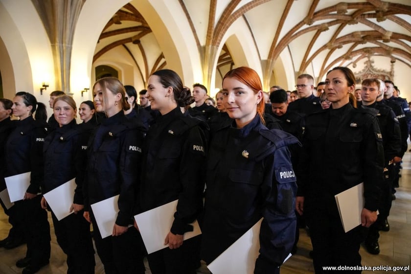 Ślubowanie policjantów w Ratuszu we Wrocławiu
