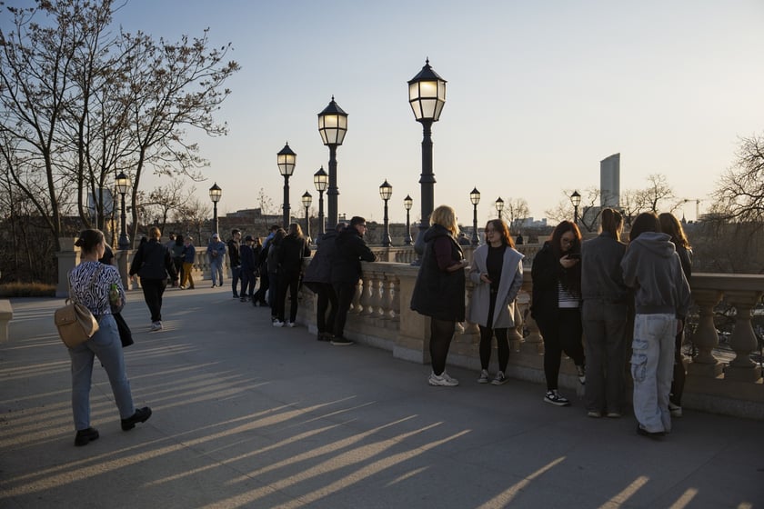Spacerowicze we Wrocławiu