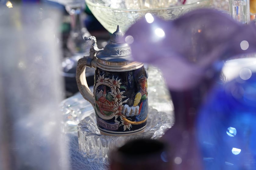 Giełda Staroci pod Halą Stulecia &ndash; te cudeńka można było kupić 16 marca