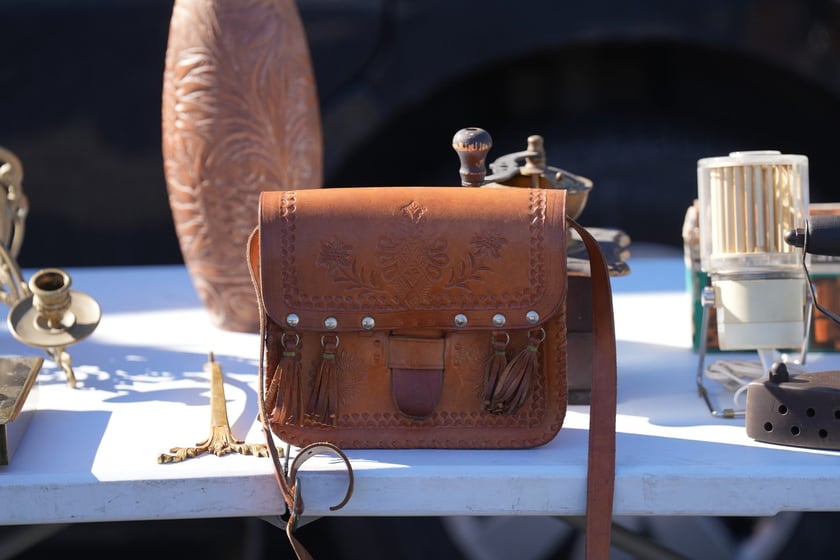 Giełda Staroci pod Halą Stulecia &ndash; te cudeńka można było kupić 16 marca