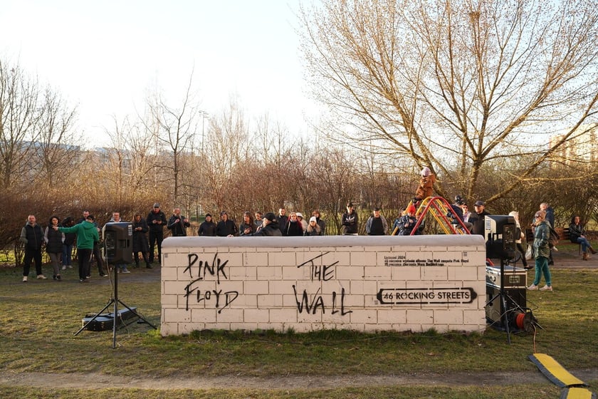 Koncert pod blokiem i odsłonięcie muralu na Orzechowej. Wrocław. 16.03.2025