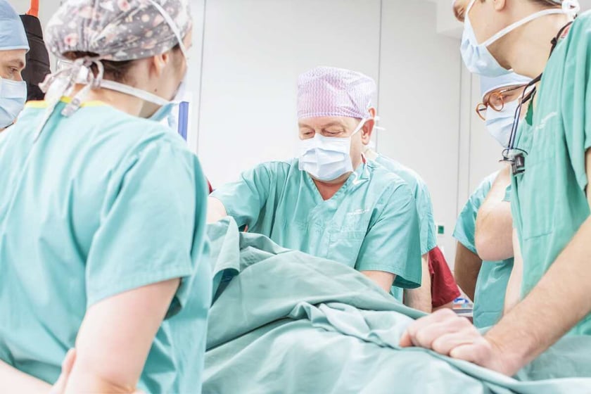 operacja z wykorzystaniem robota Da Vinci