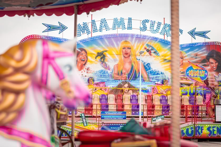 Wesołe miasteczko przy stadionie Tarczyński Arena - 23.03.2025 r.