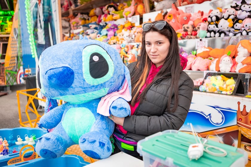 Wesołe miasteczko przy stadionie Tarczyński Arena - 23.03.2025 r.