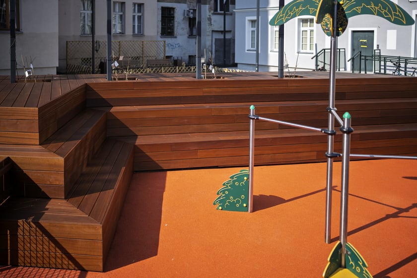 Podw&oacute;rko Wszystkich Mieszkańc&oacute;w po remoncie