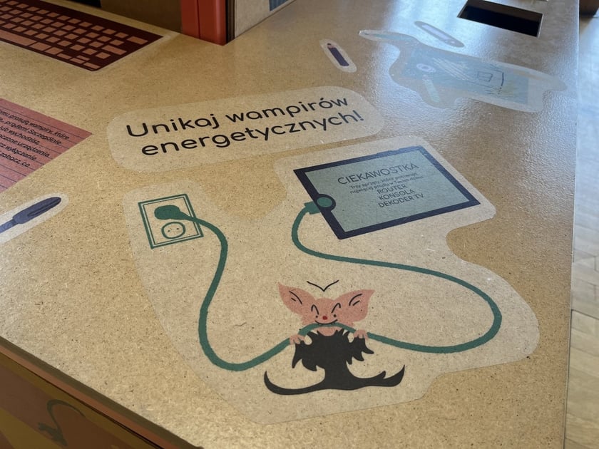 Na zdjęciach wystawa EkoEksperymentarium na Dworcu Wrocław Gł&oacute;wny