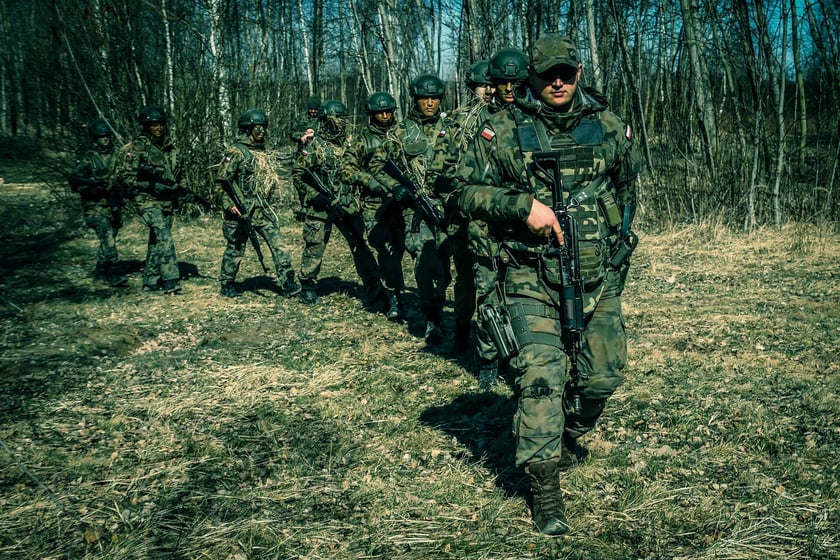 Szkolenie zorganizowane przez żołnierzy 10 Wrocławskiej Brygady Łączności dla wałbrzyskich licealistów