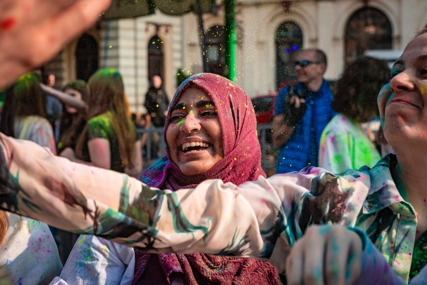 Świetna zabawa w sobotę 29 marca na Świebodzkim - Wroclaw Holi Celebration 2025, czyli Festiwalu Kolorów