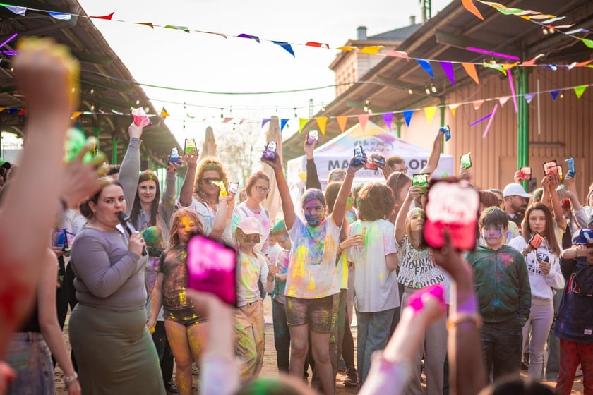 Świetna zabawa w sobotę 29 marca na Świebodzkim - Wroclaw Holi Celebration 2025, czyli Festiwalu Kolorów
