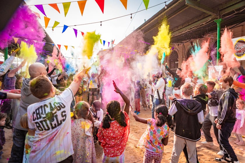 Świetna zabawa w sobotę 29 marca na Świebodzkim - Wroclaw Holi Celebration 2025, czyli Festiwalu Kolorów