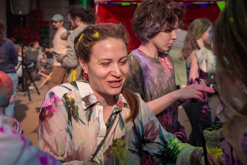 Świetna zabawa w sobotę 29 marca na Świebodzkim - Wroclaw Holi Celebration 2025, czyli Festiwalu Kolorów