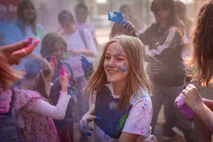 Świetna zabawa w sobotę 29 marca na Świebodzkim - Wroclaw Holi Celebration 2025, czyli Festiwalu Kolorów