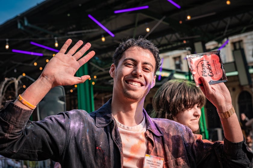 Świetna zabawa w sobotę 29 marca na Świebodzkim - Wroclaw Holi Celebration 2025, czyli Festiwalu Kolorów