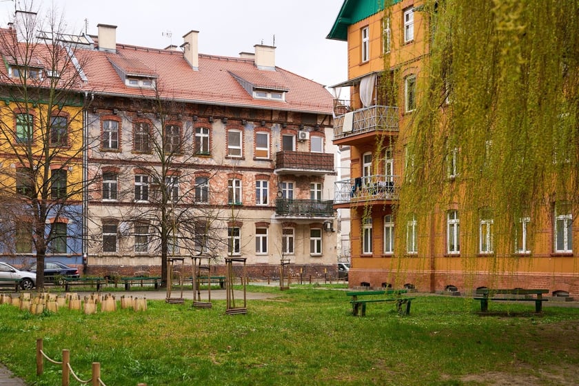 Dawne osiedle kolejowe na Brochowie odzyska blask dzięki remontom w ramach programu #PoWROtyKamienic