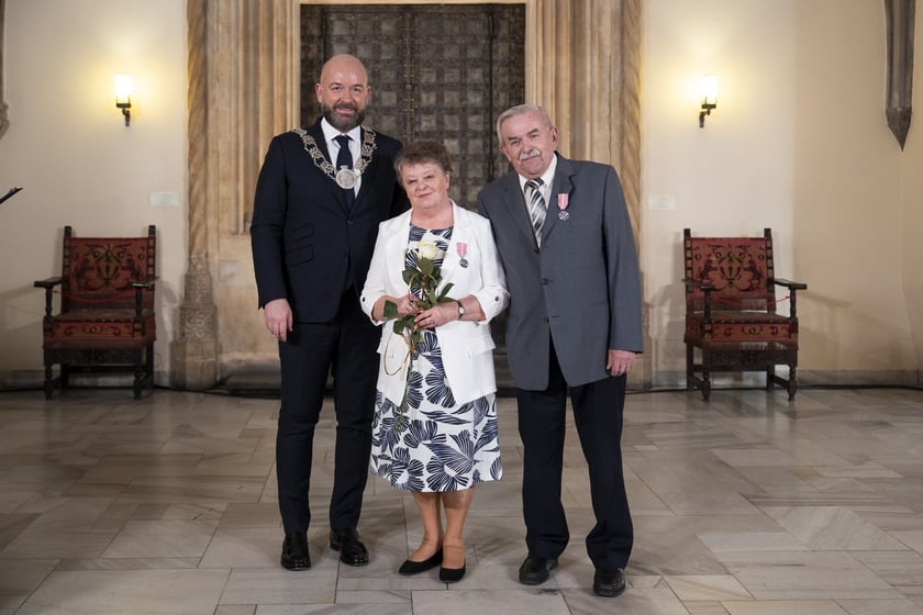 Odznaczenia dla małżeństw z długoletnim stażem, 1 kwietnia 2025