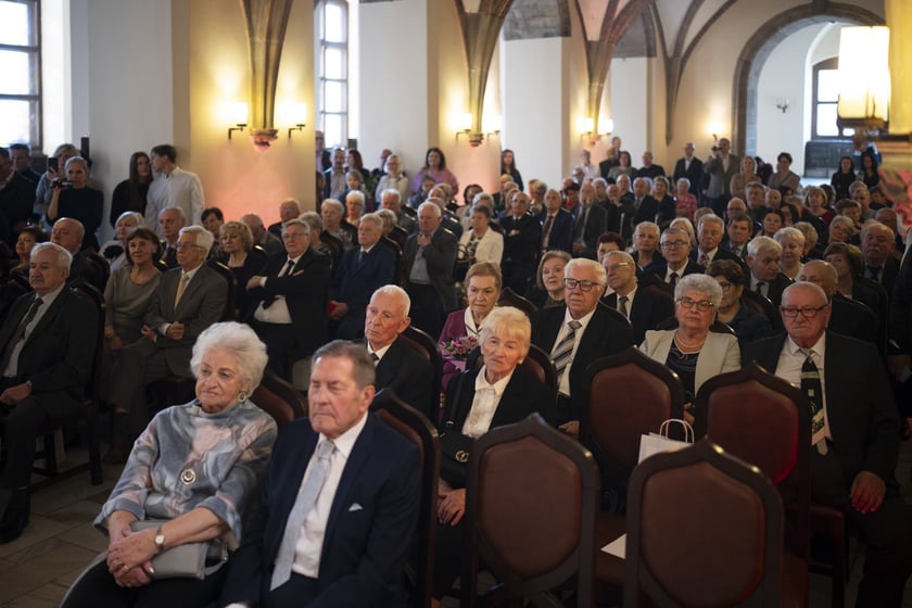 Odznaczenia dla małżeństw z długoletnim stażem, 1 kwietnia 2025