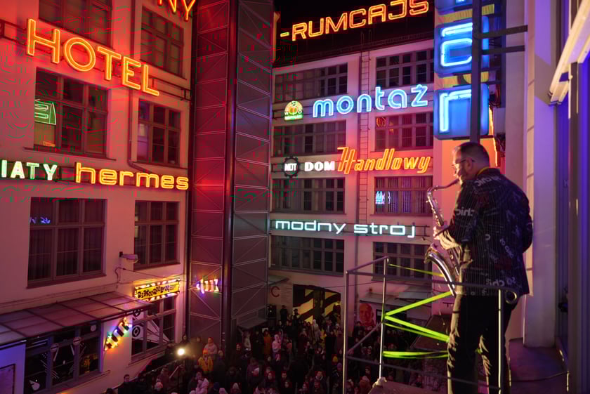 Wrocławska galeria neonów przy Ruskiej znów świeci! Niezwykły pokaz - 5.04.2025