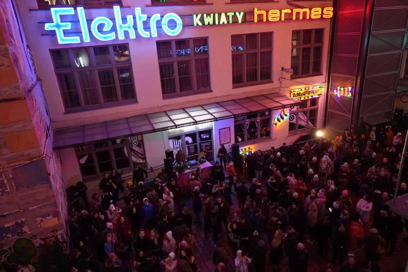 Wrocławska galeria neonów przy Ruskiej znów świeci! Niezwykły pokaz - 5.04.2025