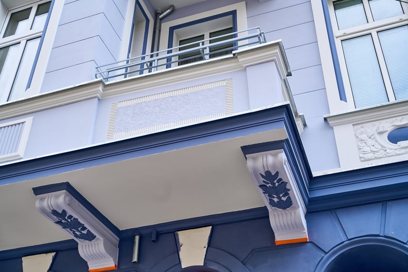 Fasada kamienicy Piastowska 25 po remoncie